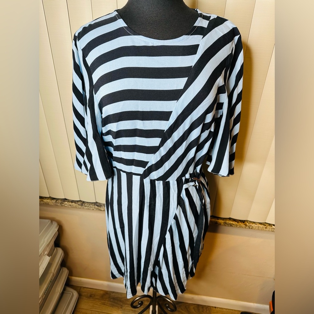 Topshop Navy and Light Blue Striped Key Hole Open Back Dress Size 10